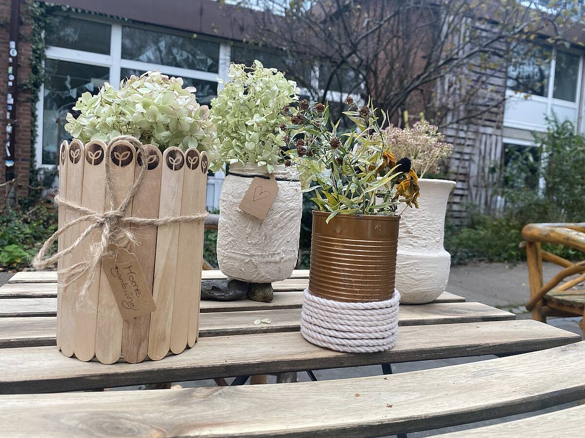 Bastel dir deinen eigenen DIY-Pflanzentopf: Upcycling von alten Marmeladengläsern, Konserven & Co.